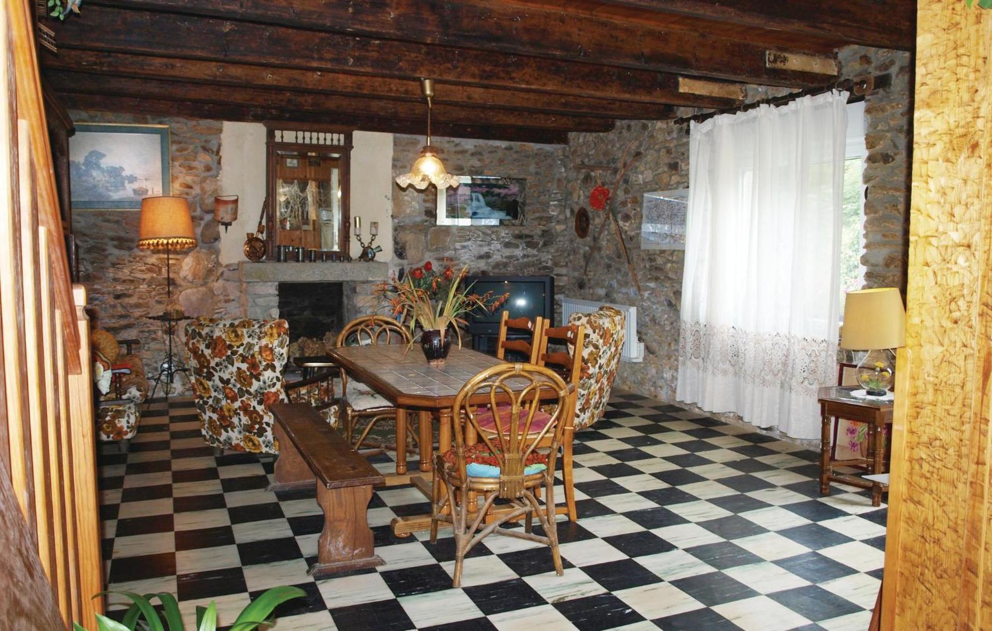 Lovely Home In Le Faouet With Kitchen Εξωτερικό φωτογραφία