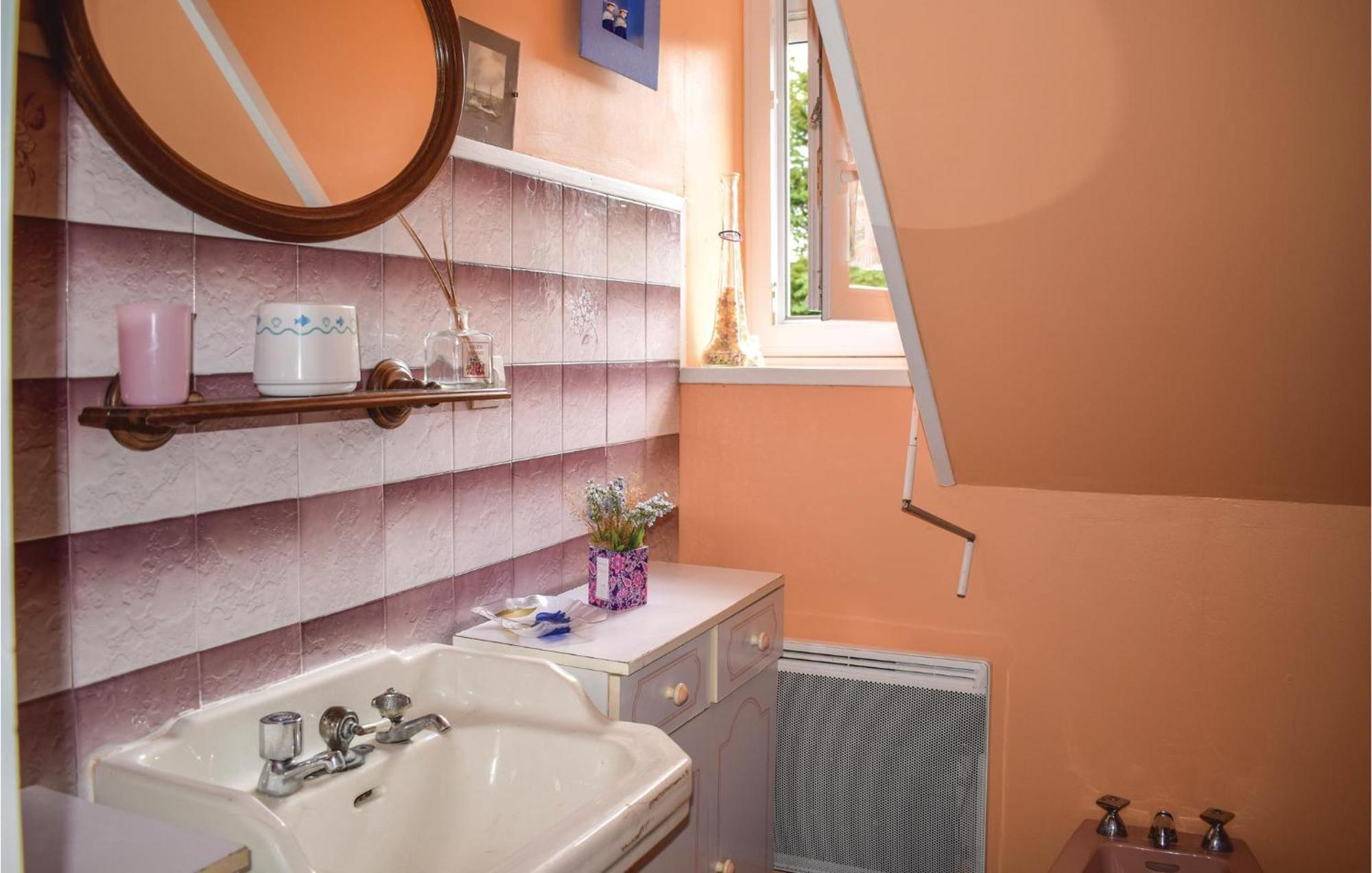 Lovely Home In Le Faouet With Kitchen Εξωτερικό φωτογραφία